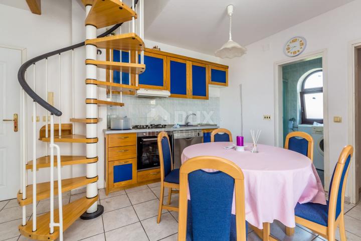 Otok Krk, Malinska - Apartman 2S+DB sa pogledom i blizu mora