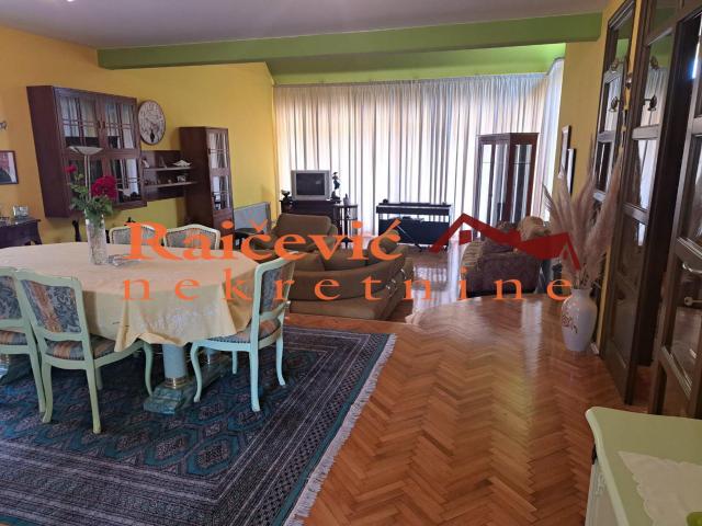 SVILAJNAC SVILAJNAC 606m2 , T , 385000e