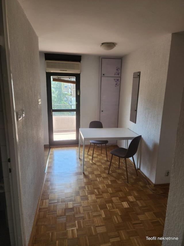 NOVI BEOGRAD STUDENTSKI GRAD 60m2 , (T) , 600e