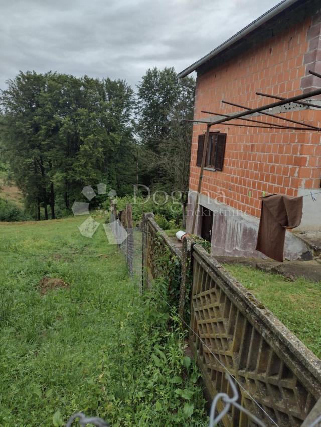 House Dugo Selo Lasinjsko, Gvozd, 122m2