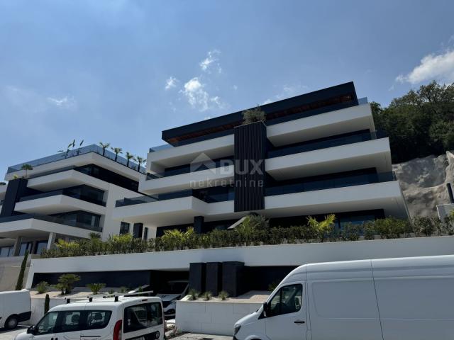 OPATIJA, ZENTRUM - 143 m² große exklusive Wohnung in einem neuen Gebäude mit privatem Pool und Panor