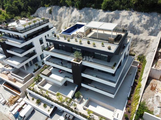 OPATIJA, ZENTRUM - 143 m² große exklusive Wohnung in einem neuen Gebäude mit privatem Pool und Panor