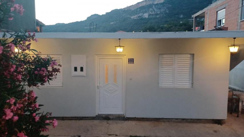 House in an excellent location in Herceg Novi is for sale