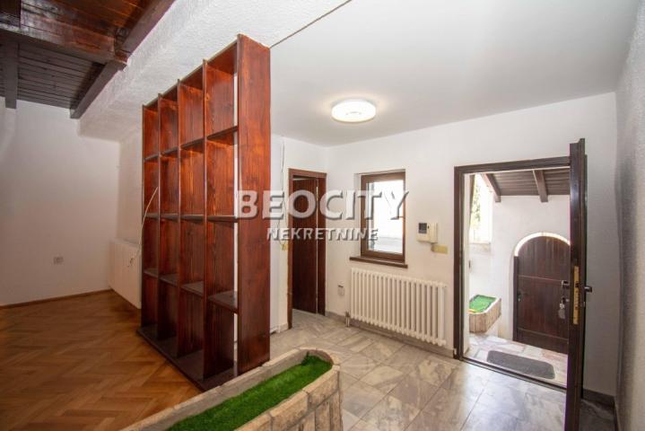 Voždovac, Lekino brdo, Veselina Masleše, 4. 0, 157m2, 1400EUR