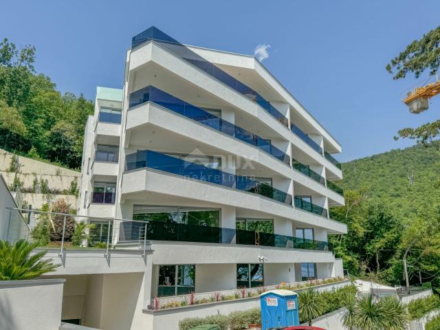 OPATIJA, ZENTRUM - fantastische Wohnung in einem neuen Gebäude mit Meerblick, Gemeinschaftspool, Gar