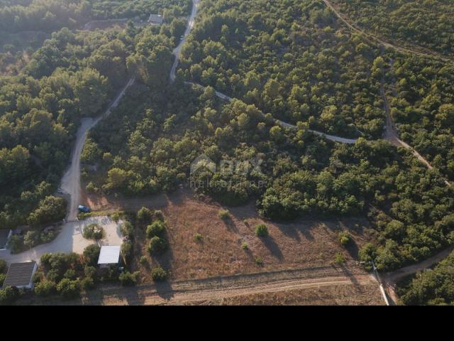 BIOGRAD NA MORU - Prostrano zemljište za izgradnju hotela ili kampa