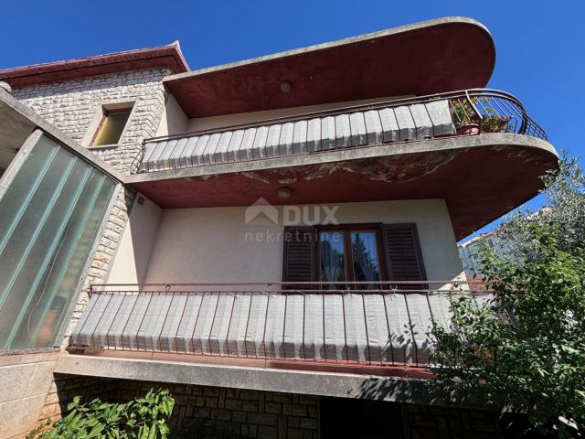 ZADAR, MELADA - Spacious two-story building with business premises