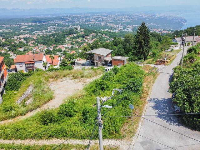 OPATIJA, RUKAVAC - Gelegenheit - größeres Baugrundstück mit hervorragender Zufahrt, Aussicht, Ruhe