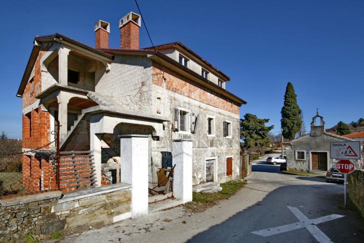 Momjan, ein außergewöhnliches Haus mit einer wunderschönen Aussicht!