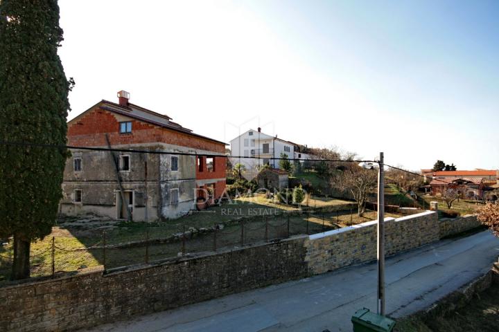 Momjan, ein außergewöhnliches Haus mit einer wunderschönen Aussicht!