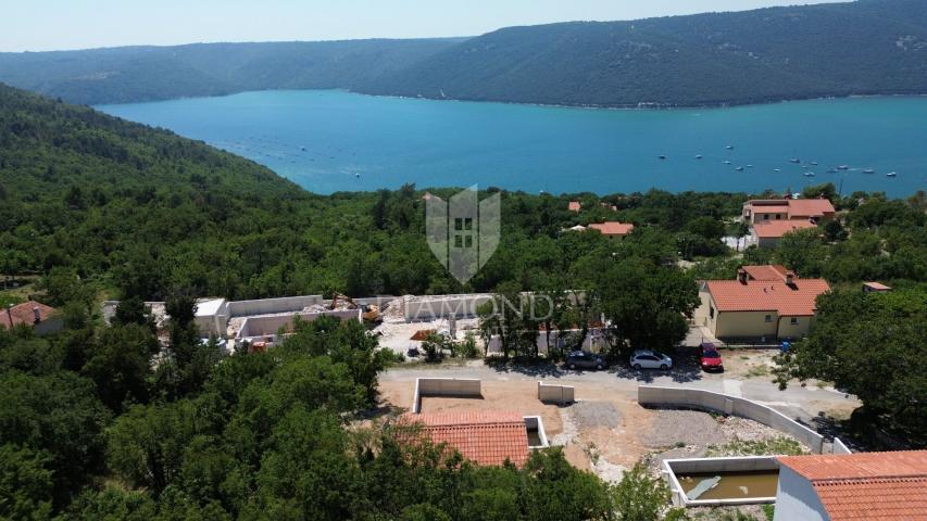 Labin, zwei renovierte Steinhäuser mit Swimmingpool, Meerblick