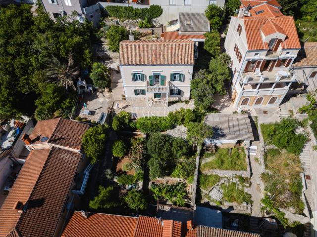 Otok Lošinj, Mali Lošinj - predivna villa u staroj jezgri