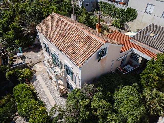 Otok Lošinj, Mali Lošinj - predivna villa u staroj jezgri