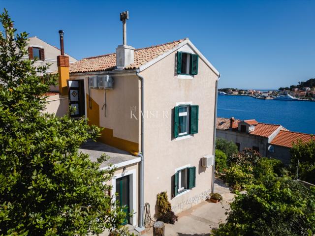 Otok Lošinj, Mali Lošinj - predivna villa u staroj jezgri