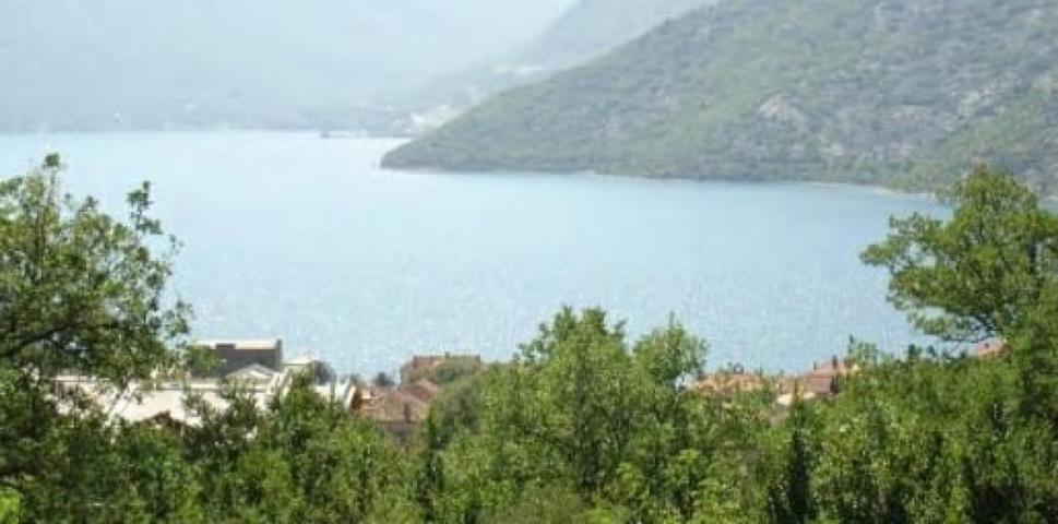 Urbanized land for sale, 48400 m2 (GBA: 32000 m2), Kotor, Risan