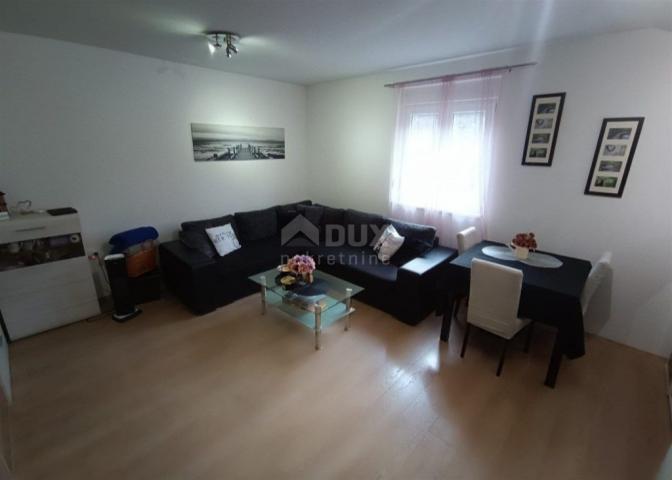 MATULJI - 2BR + DB in einem neueren Gebäude mit Parkplatz in ruhiger Lage