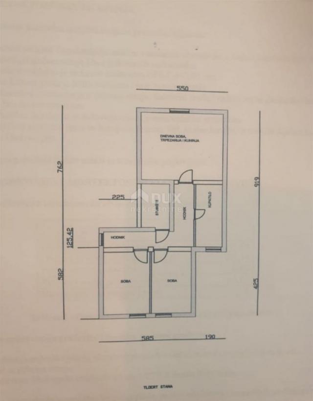 MATULJI - 2BR + DB in einem neueren Gebäude mit Parkplatz in ruhiger Lage