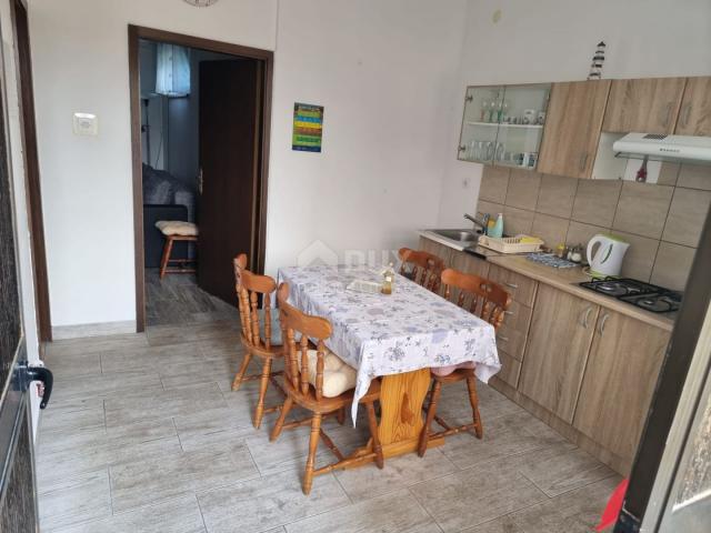 OTOK KRK, MALINSKA - Apartman 2S+DB, 2 parkinga, 200 m od mora