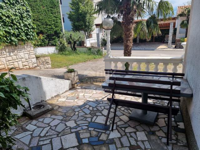 OTOK KRK, MALINSKA - Apartman 2S+DB, 2 parkinga, 200 m od mora