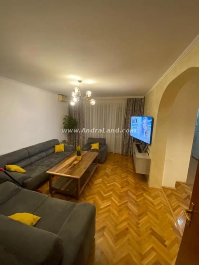 TWO-ROOM APARTMENT FOR SALE IN THE CENTER OF THE CITY, BAR