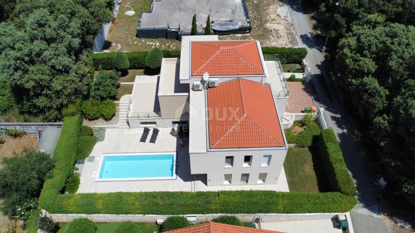 ZADAR, KOŽINO - Beautiful villa with a pool 100 m from the sea