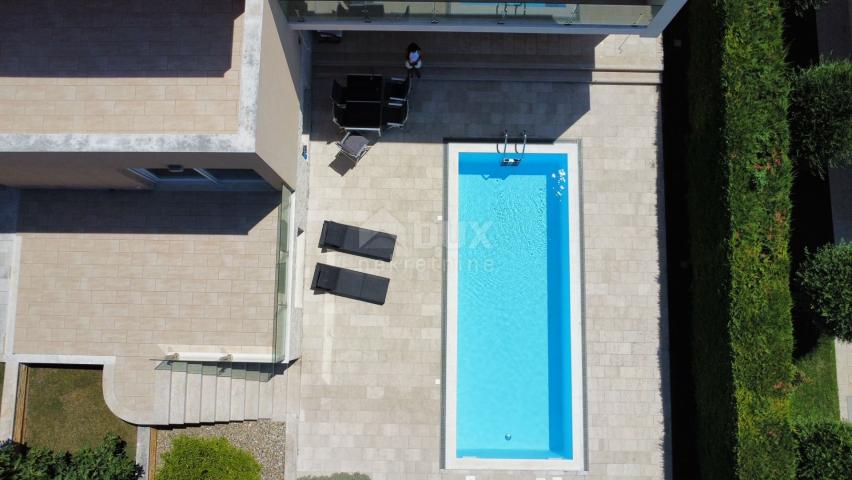 ZADAR, KOŽINO - Beautiful villa with a pool 100 m from the sea