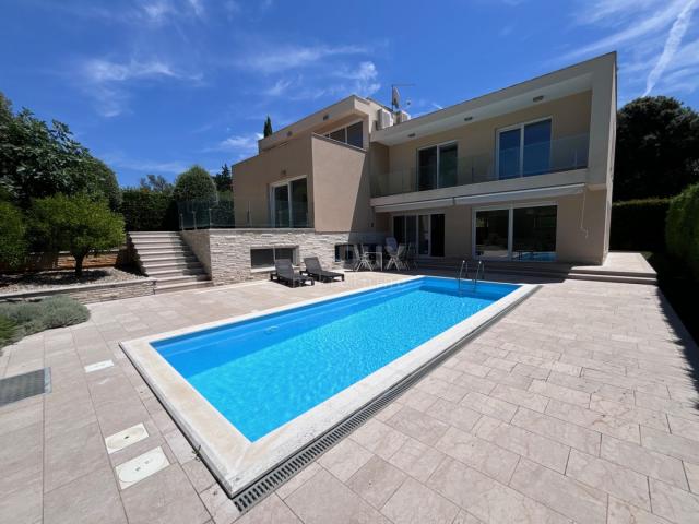 ZADAR, KOŽINO - Beautiful villa with a pool 100 m from the sea