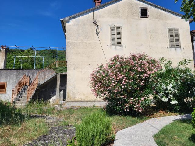 ISTRIEN, LABIN - Einfamilienhaus zur Anpassung mit Meerblick