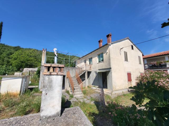 ISTRIEN, LABIN - Einfamilienhaus zur Anpassung mit Meerblick