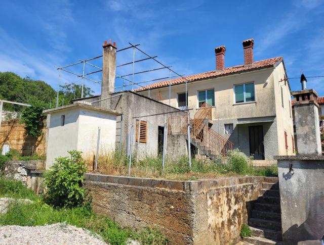 ISTRIEN, LABIN - Einfamilienhaus zur Anpassung mit Meerblick