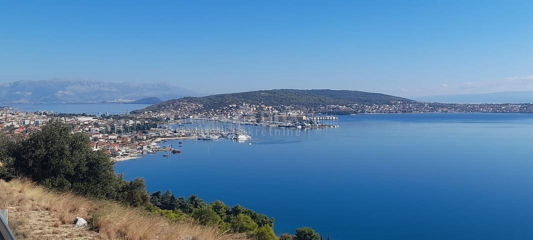 DALMACIJA, TROGIR - Građevinsko zemljište s pogledom na more 