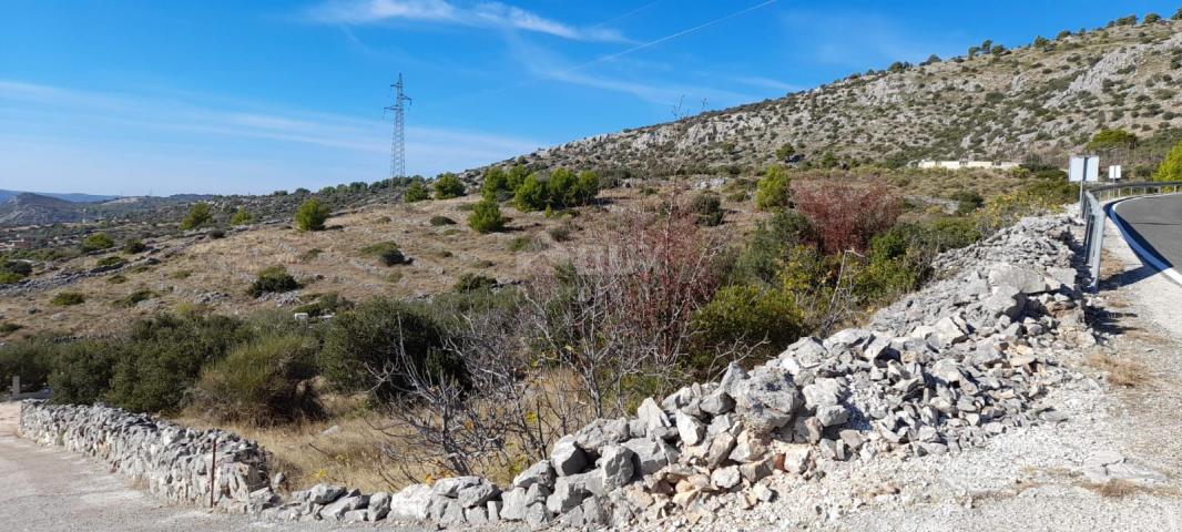 DALMACIJA, TROGIR - Građevinsko zemljište s pogledom na more 