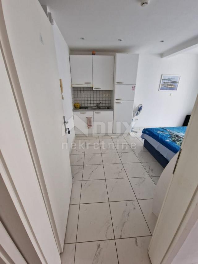 ISTRIA, ROVINJ - Apartment house in a residential part of the city