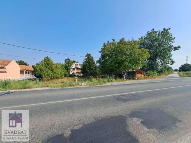 Kuća, Seosko domaćinstvo sa kućom 150 m2 , 2 ha -Veliko polje, Obrenovac - 200. 000€