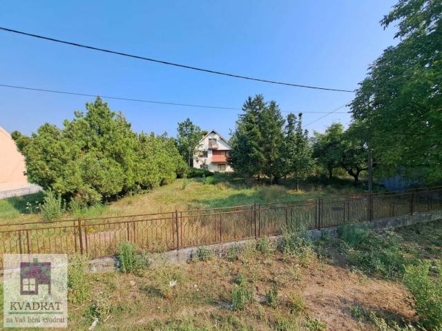 Kuća, Seosko domaćinstvo sa kućom 150 m2 , 2 ha -Veliko polje, Obrenovac - 200. 000€