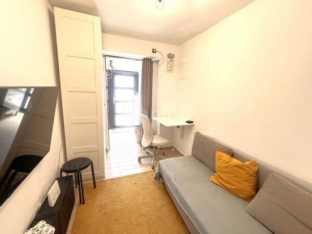 RIJEKA, ZENTRUM - Neu adaptiertes Studio-Apartment mit Parkplatz!