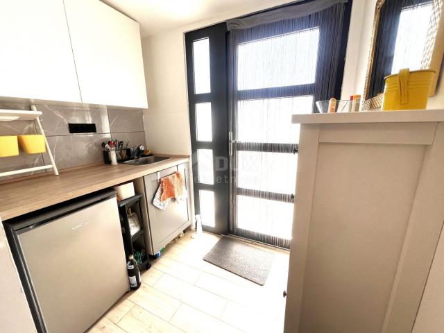 RIJEKA, ZENTRUM - Neu adaptiertes Studio-Apartment mit Parkplatz!