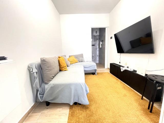 RIJEKA, ZENTRUM - Neu adaptiertes Studio-Apartment mit Parkplatz!