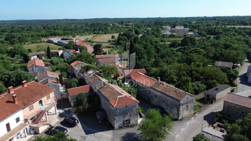 Marčana, okolica, starina za renovaciju s velikim potencijalom