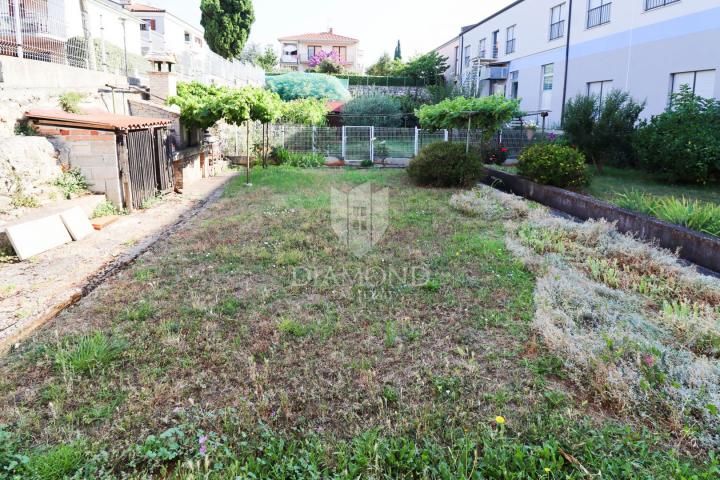 Gelegenheit! Wohnung im Erdgeschoss mit Garten, erste Reihe zum Meer!