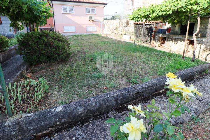 Gelegenheit! Wohnung im Erdgeschoss mit Garten, erste Reihe zum Meer!