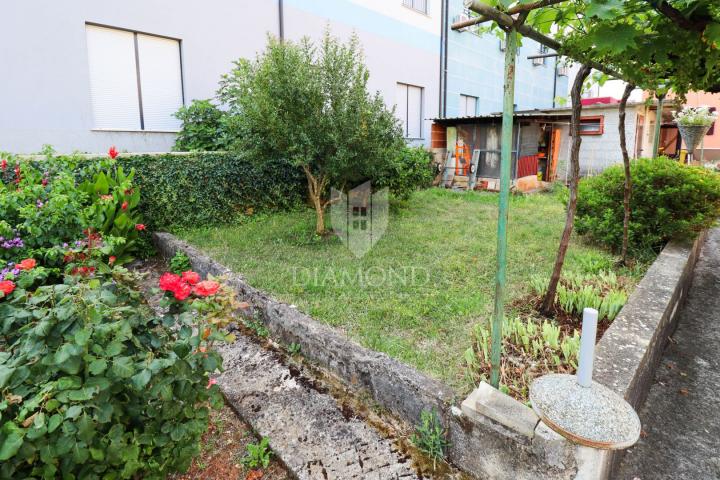 Gelegenheit! Wohnung im Erdgeschoss mit Garten, erste Reihe zum Meer!