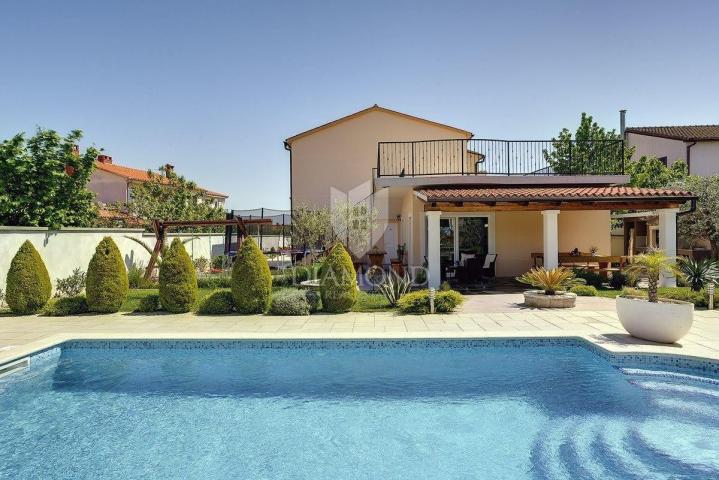 Beautiful holiday home with pool in Medulin!