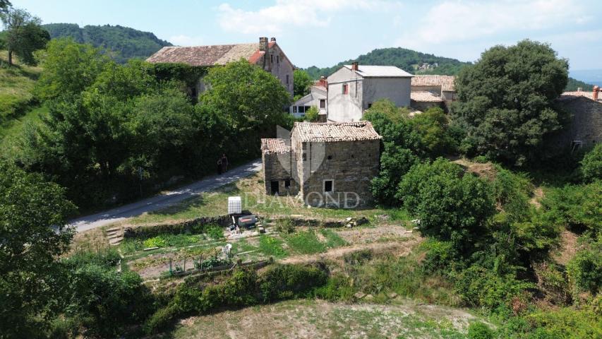 Cerovlje, kamena kuća sa panoramskim pogledom