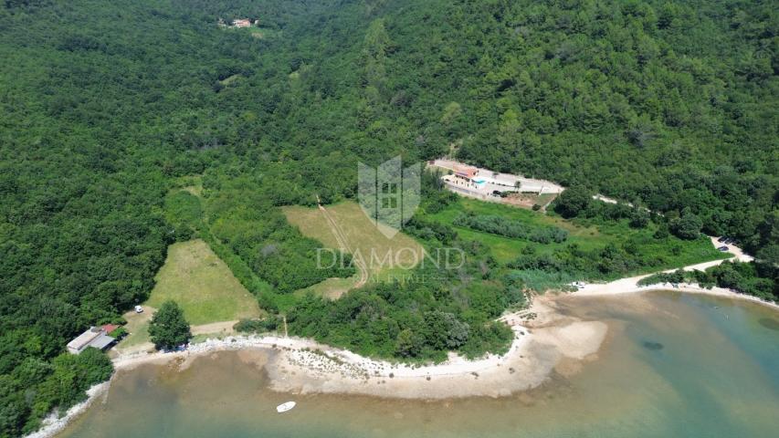 Labin, surroundings, agricultural land, 1st row to the sea