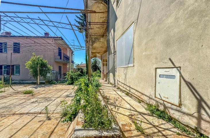 Umag, Haus zur Anpassung