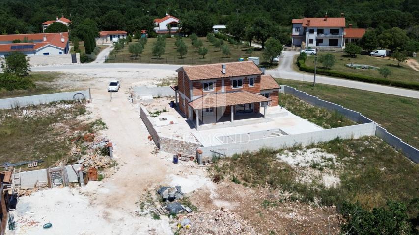 Svetvinčenat, roh-bau house in a quiet place