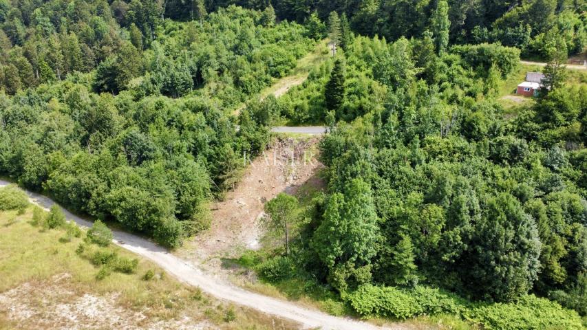 Fužine – Jedinstveno građevinsko zemljište s pogledom na jezero