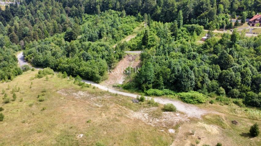 Fužine – Unique building plot with a view of the lake