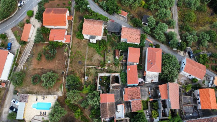 UGLJAN, POLJANA - Kamena kuća za adaptaciju u blizini mora